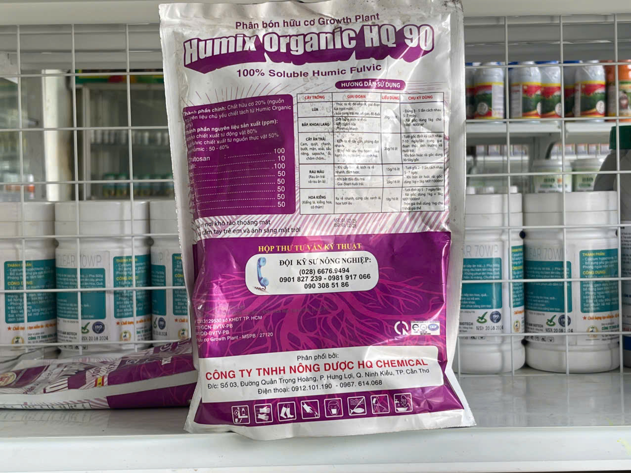 Humix Organic HQ 90 bổ sung Humic, Fulvic, Chitosan và các dưỡng chất sinh học)