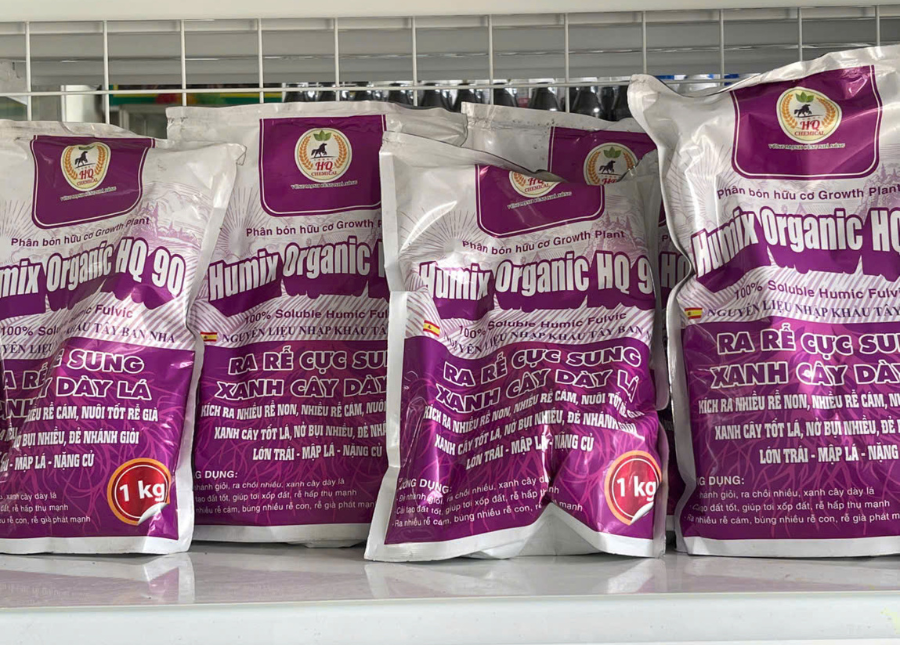 Humix Organic HQ 90 bổ sung Humic, Fulvic, Chitosan và các dưỡng chất sinh học)