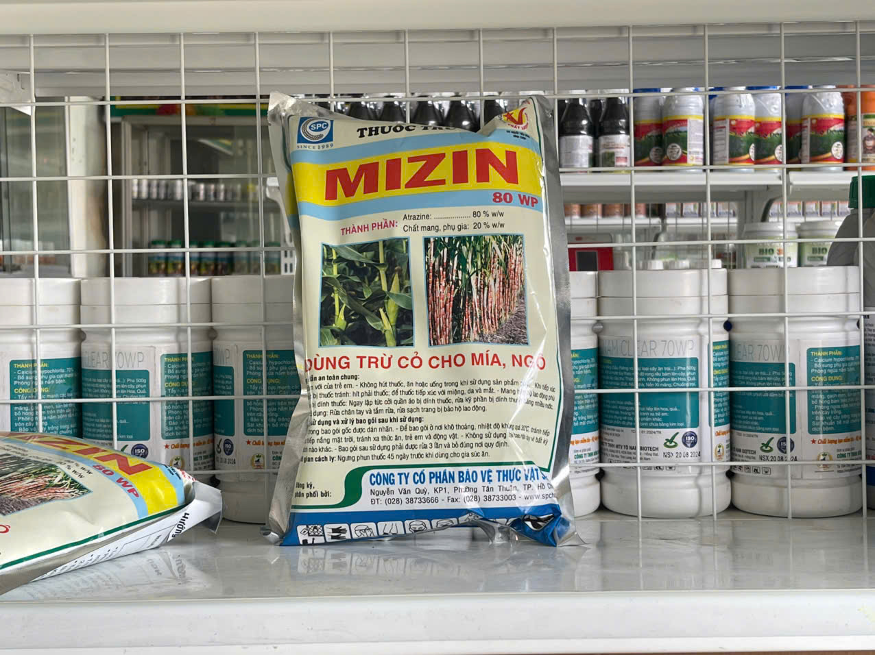MIZIN 80WP Đặc trị các loại cỏ trên Mía, ngô