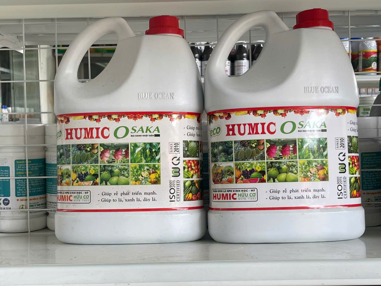 Phân bón lá NPK sinh học Eco Humic Osaka.
