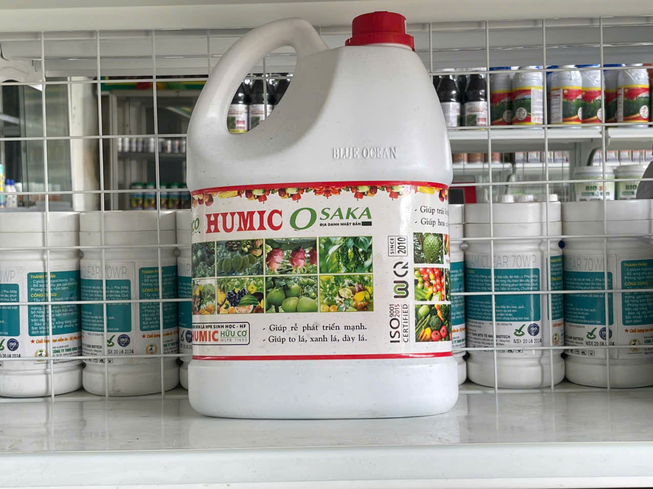 Phân bón lá NPK sinh học Eco Humic Osaka.