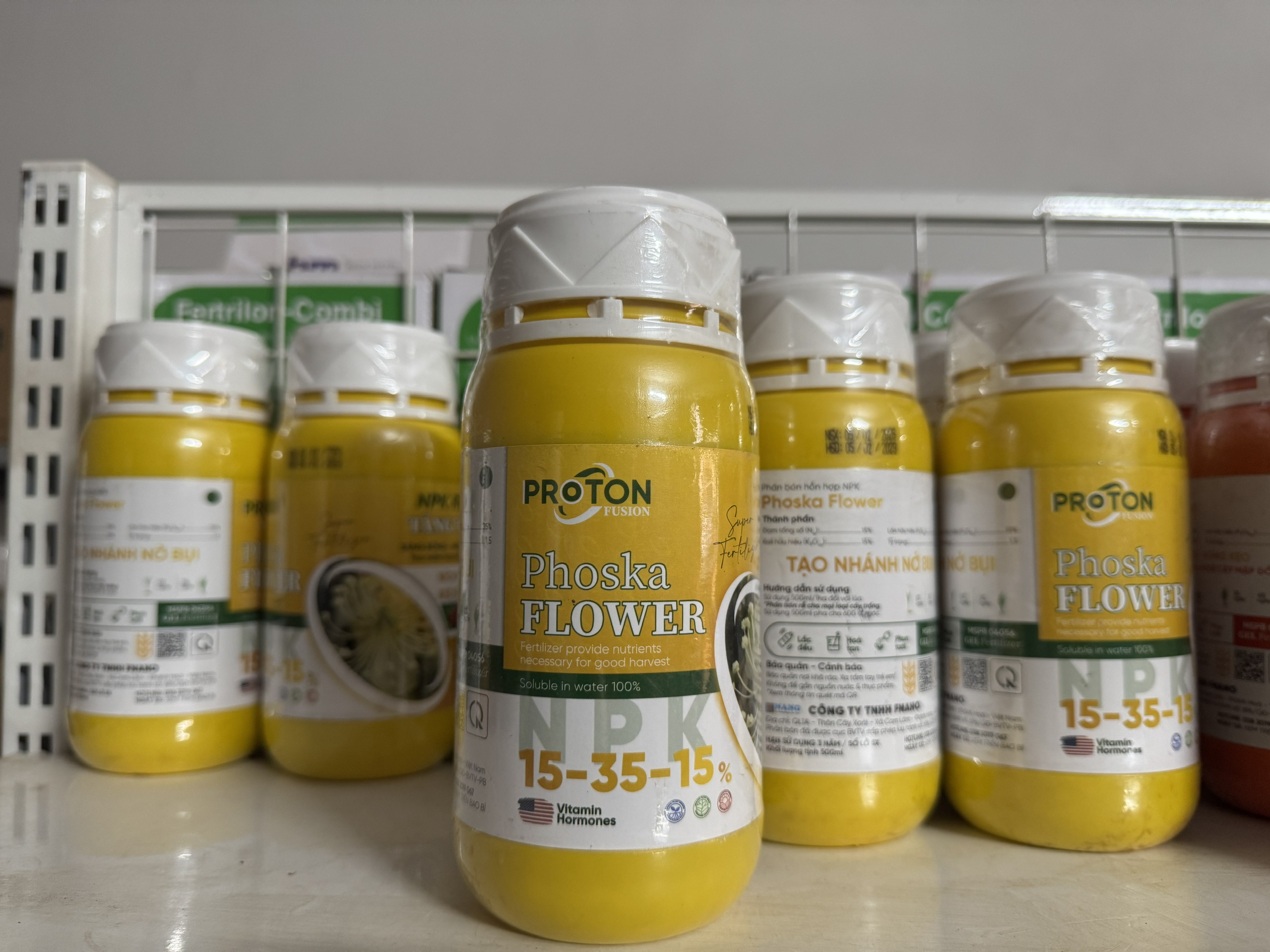 Phân bón hỗn hợp Phoska Flower (15-35-15) 500ml