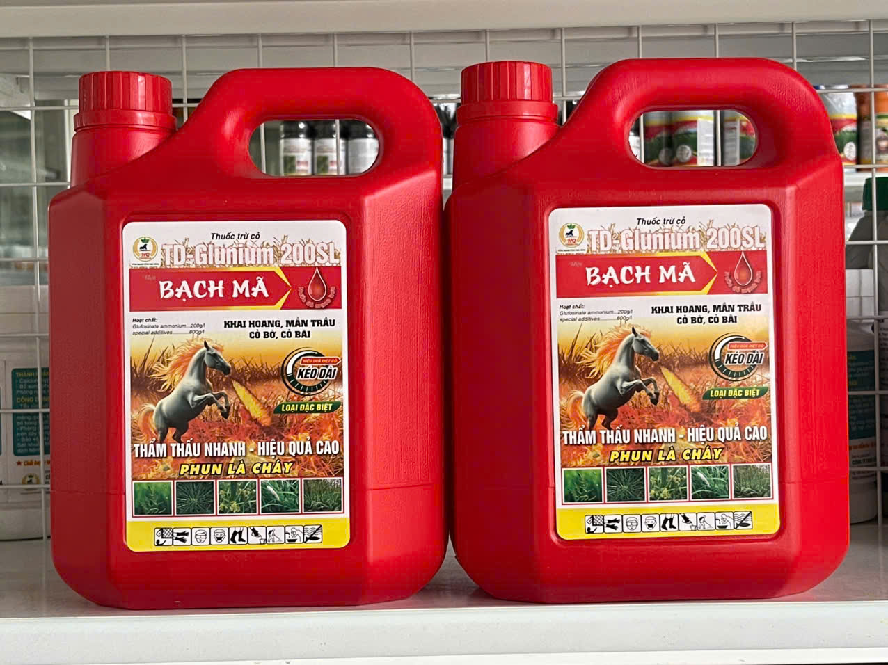 TD-Glunium 200SL (Hiệu BẠCH MÃ) đặc trị cỏ tranh, mần trầu