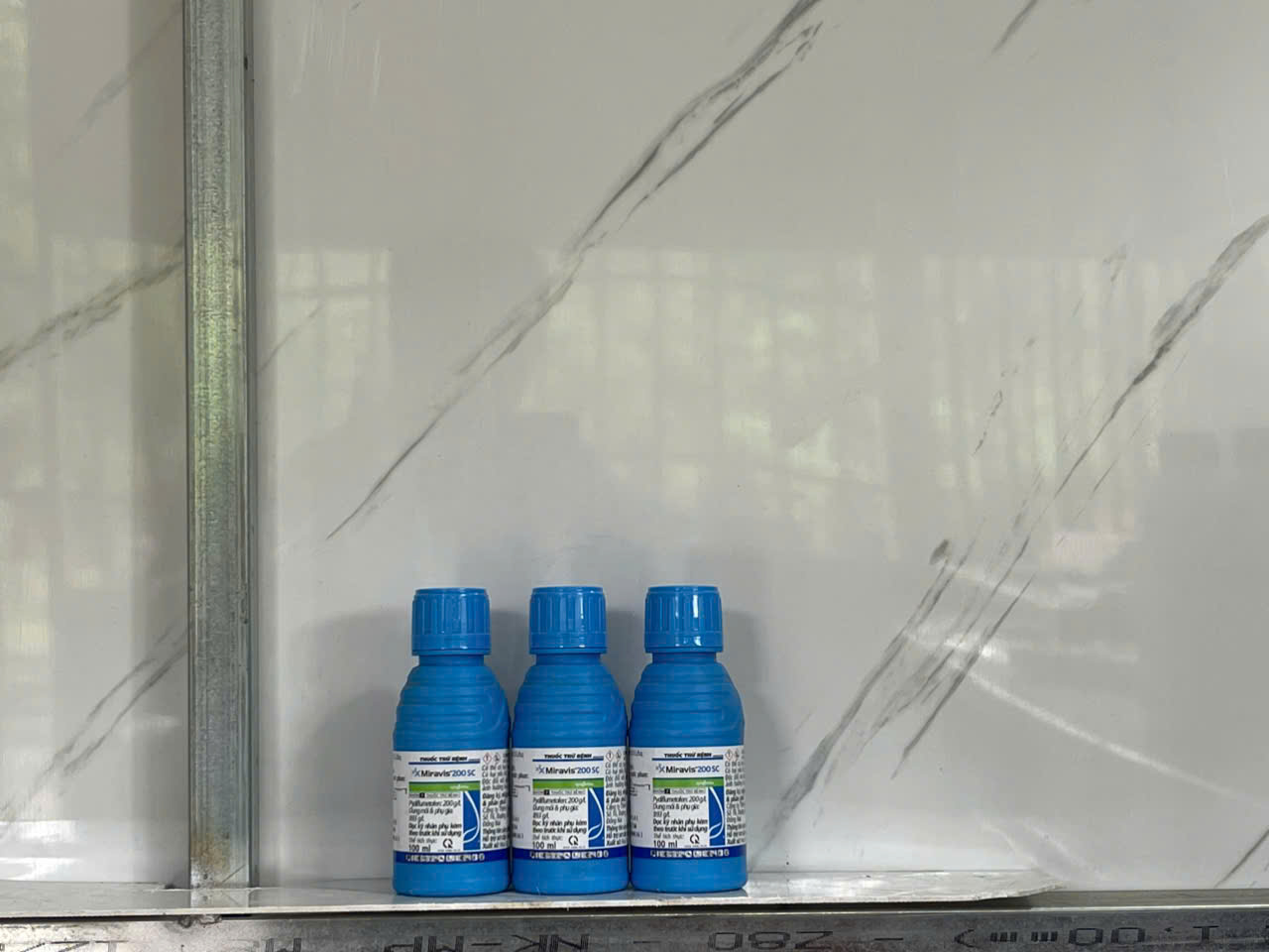 Thuốc trừ bệnh Miravis® 200SC
