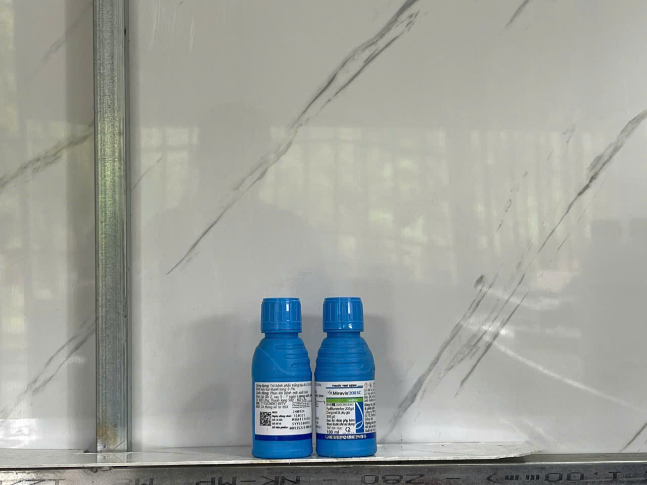 Thuốc trừ bệnh Miravis® 200SC