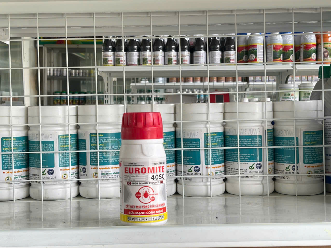 Thuốc trừ nhện đỏ EUROMITE 40SC